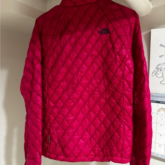 North face jacket - Picture 7 of 9